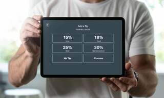 Người tiêu dùng Mỹ tranh cãi về văn hóa gợi ý tiền tip