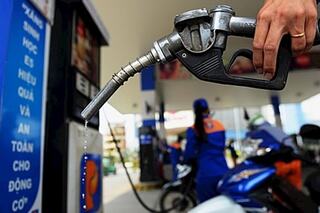 Ngày 4/9, giá xăng E5RON92 tăng lên mức 19.851 đồng/lít