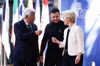 Châu Âu nêu điều kiện để đưa quân vào Ukraine