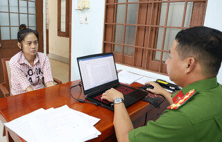 Bắt giữ kẻ vào trường tiểu học cướp tài sản của 2 học sinh