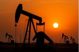 EU chuẩn bị tung đòn trừng phạt Trung Quốc vì tiếp tục mua năng lượng từ Nga