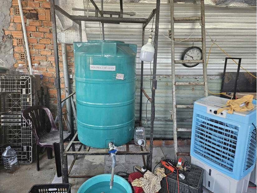 Cặp vợ chồng dùng acid chế giấm giả, bán ra thị trường hơn 1.000 lít mỗi ngày