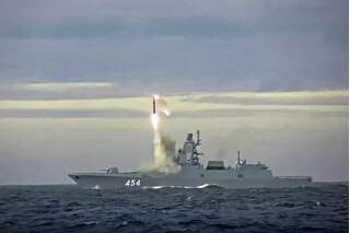 Nga vừa có động thái gây chấn động ngay trước cửa ngõ Bắc Cực của NATO