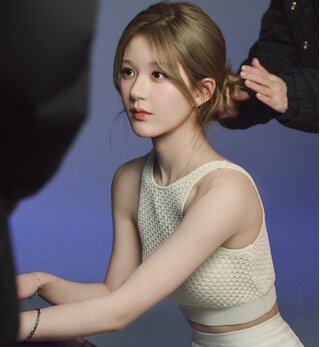 Triệu Lộ Tư đối mặt khủng hoảng sau tranh chấp với công ty quản lý