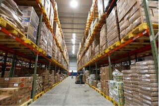 Châu Âu bắt đầu chơi trò chơi nguy hiểm với ông Trump và Trung Quốc