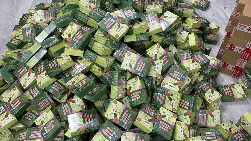 Công an TP.Huế đánh sập cơ sở sản xuất hàng giả, khởi tố 3 đối tượng