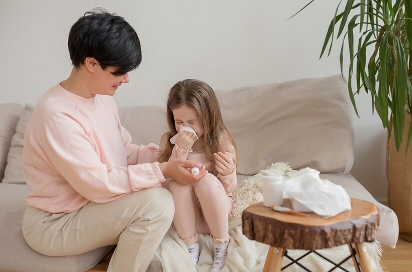 Trẻ nhỏ hắt xì liên tục – Cha mẹ tuyệt đối không được bỏ qua