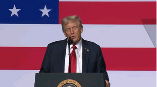 Ông Trump lại thể hiện thất vọng với Nga: 4 năm chiến tranh mà vẫn là hổ giấy