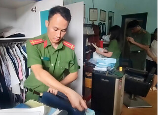 Khám xét nhà riêng Facebooker ở Điện Biên có dấu hiệu trục lợi từ thiện