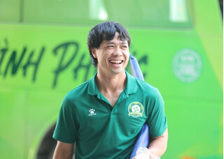 Công Phượng khiến HLV Kim Sang-sik lo lắng