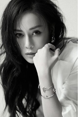 Phương Oanh có động thái gây chú ý