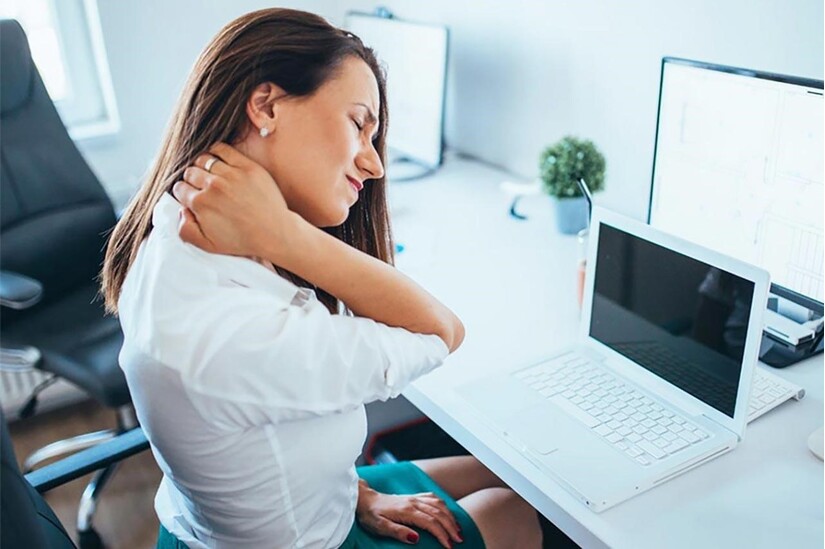 8 bài tập dễ thực hiện tại chỗ giảm đau vai gáy cho dân công sở