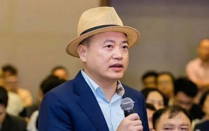 Công an TP Hà Nội làm việc với Shark Bình liên quan đơn tố giác