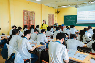 Ban hành Chương trình giáo dục nâng cao các môn chuyên