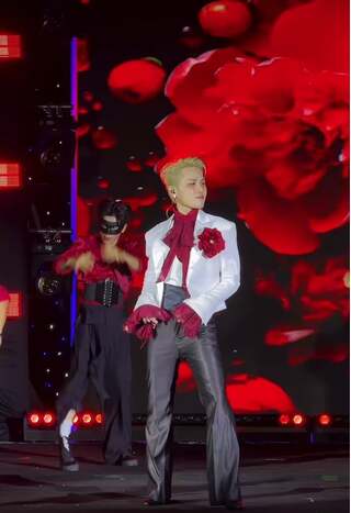 Khán giả tranh cãi bởi ca từ phản cảm trong ca khúc mới của Jack