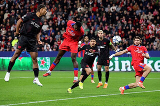 PSG làm được điều chưa từng có ở đấu trường Champions League