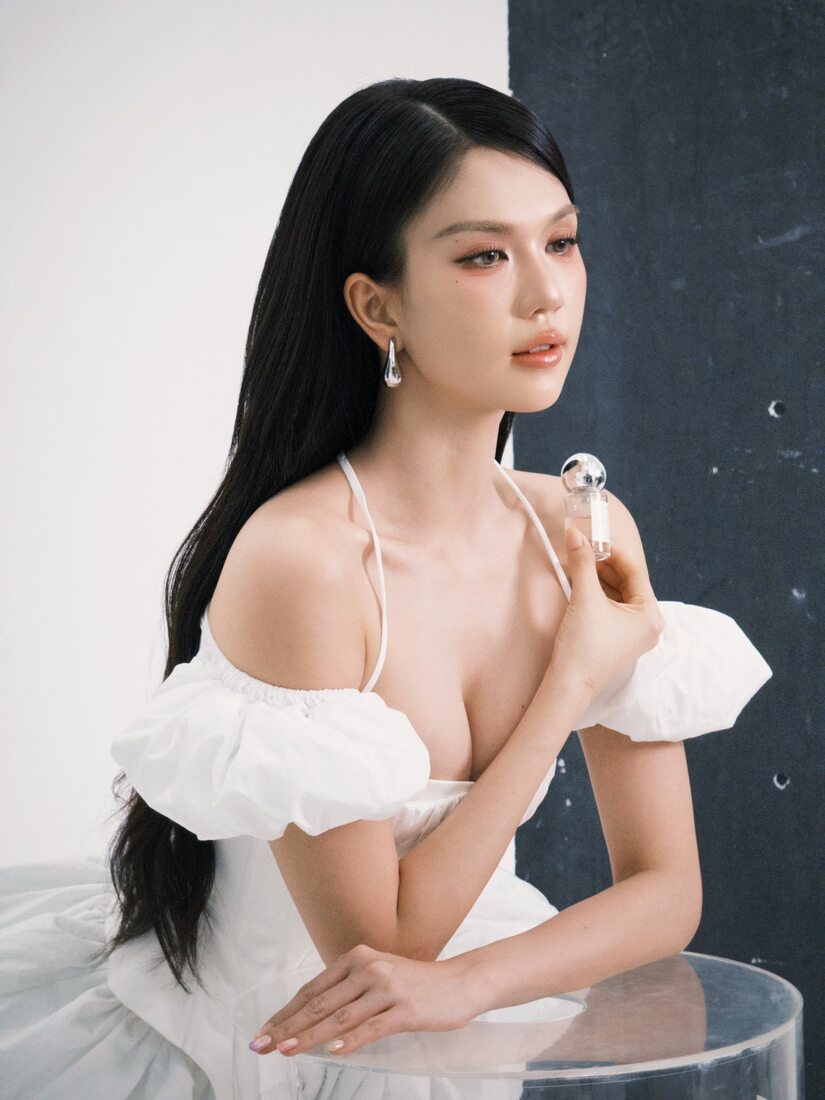 "Nữ hoàng nội y" Ngọc Trinh dừng kinh doanh, livestream để đóng vai chính đầu tiên trong phim điện ảnh