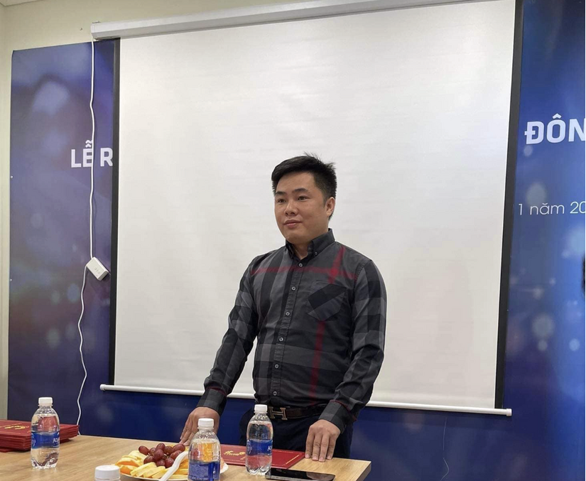 TikTok Shop áp phí mới 3.000 đồng/đơn: Tiểu thương “kẹt giữa” cuộc đua đốt tiền và lợi nhuận teo tóp