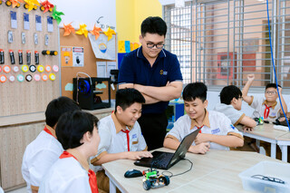 Hướng tới hiện đại hóa và nâng cao chất lượng giáo dục và đào tạo