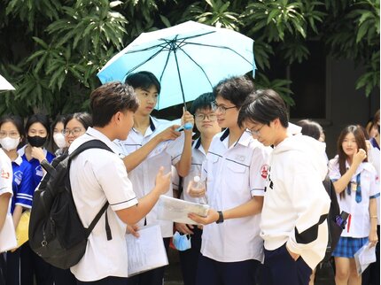 Tuyển sinh đại học 2026 tại TP.HCM: Hai chiến lược tuyển sinh của các 