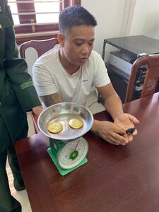 Khởi tố tài xế vận chuyển gần nửa ký vàng qua biên giới