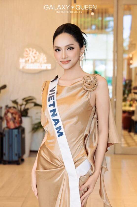 Hòa Minzy chi số tiền lớn để mua lượt bình chọn cho Hương Giang tại Miss Universe 2025