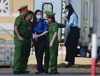 An ninh nghiêm ngặt tại phiên xét xử hoa hậu Thùy Tiên, Quang Linh Vlogs, Hằng Du Mục