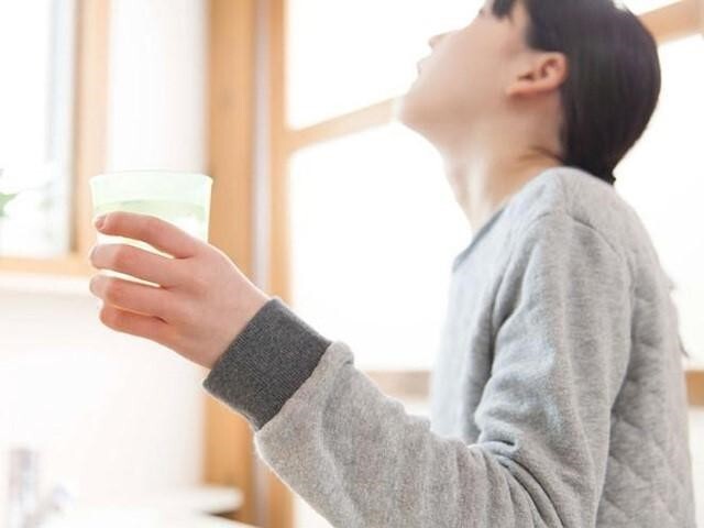 Bí quyết giảm nhanh ngứa cổ họng bằng thảo dược tự nhiên