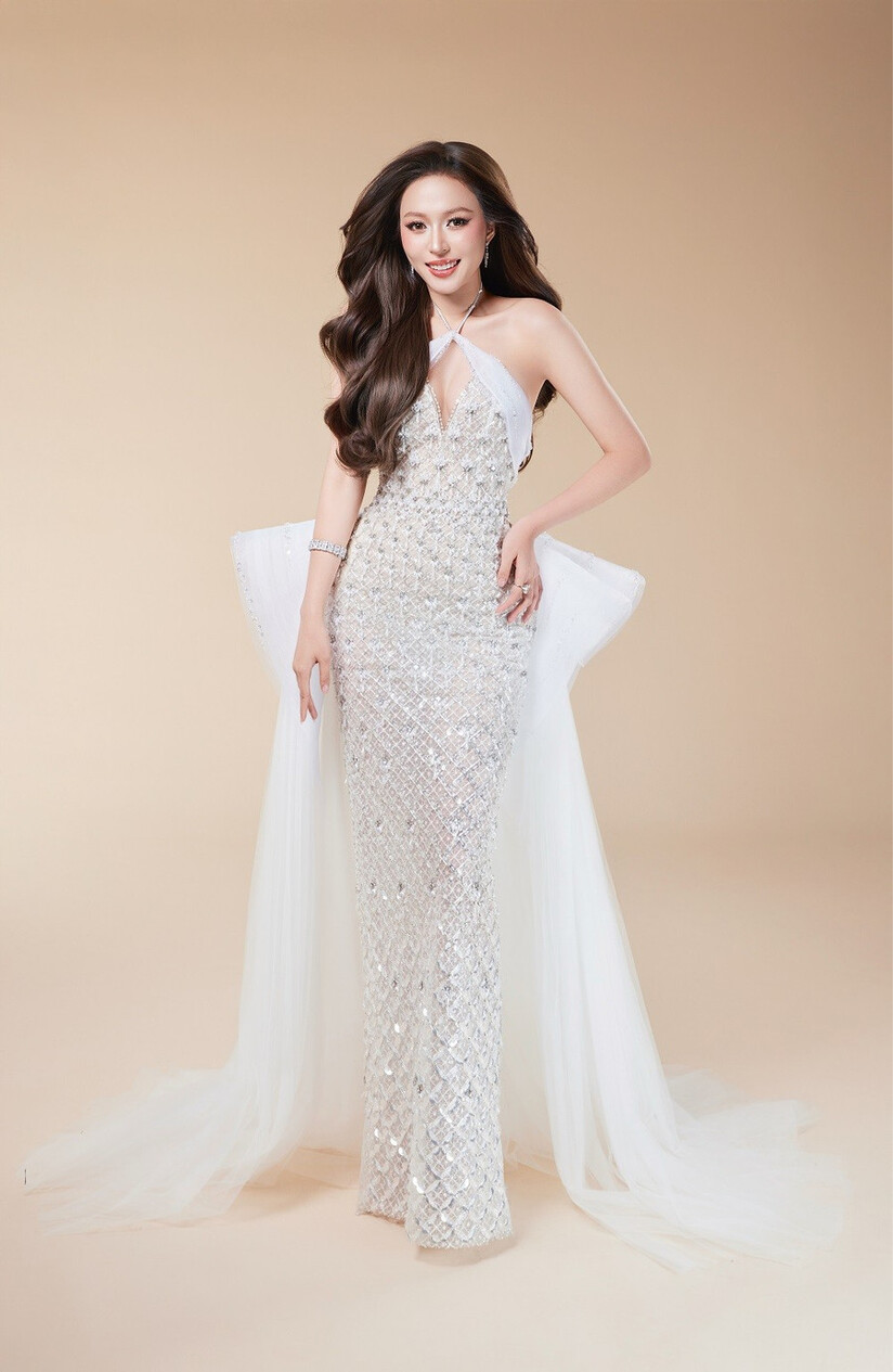 Hoa hậu Kiều Duy đọc tục ngữ Việt Nam tại bán kết Miss International 2025