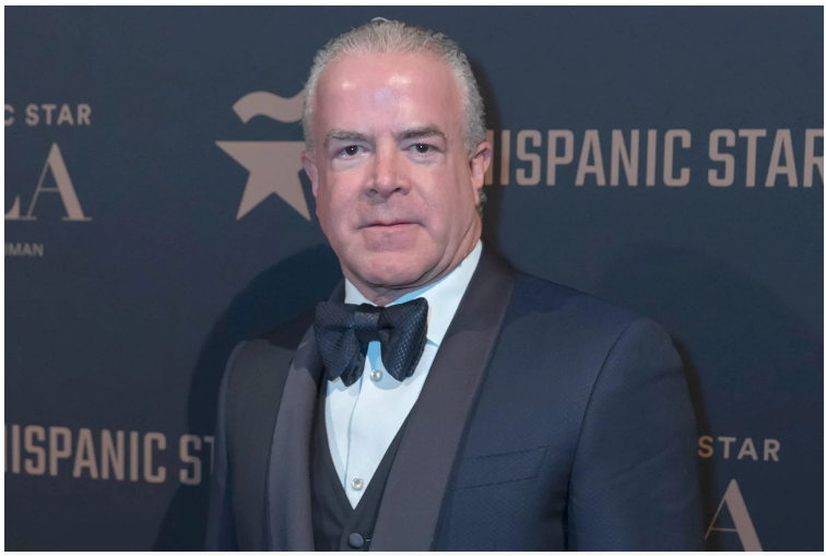 Chủ tịch Miss Universe bị cáo buộc buôn ma túy, vũ khí