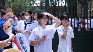 Hà Nội thi vào lớp 10 cuối tháng 6/2026: Thuận lợi đan xen thách thức