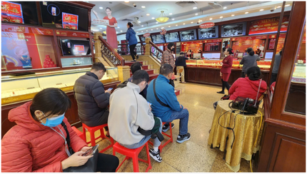 Giá vàng hôm nay mới nhất (28/11) bật tăng mạnh: Nhà vàng bán 