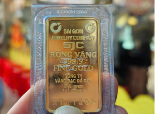 Giá vàng hôm nay (11/12): Vàng SJC tăng mạnh áp sát 