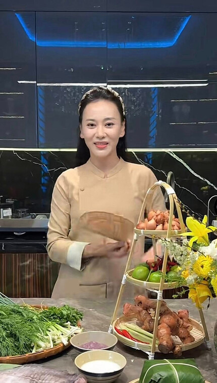 Phương Oanh bất ngờ xuất hiện sau biến cố gia đình, vẻ thoáng buồn gây chú ý