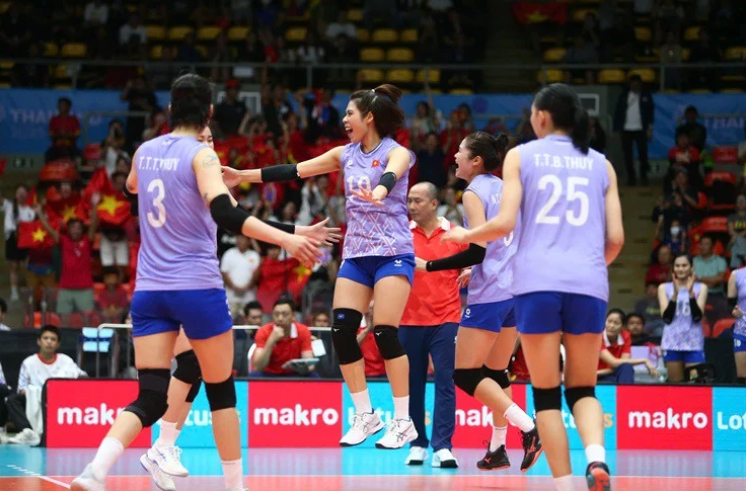 ĐT bóng chuyền nữ Việt Nam “nhảy điểm” áp đảo Philippines, vững tiến vào chung kết