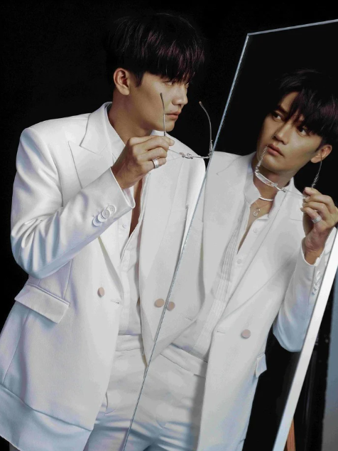 Một năm "gì cũng dám" của Quang Tuấn