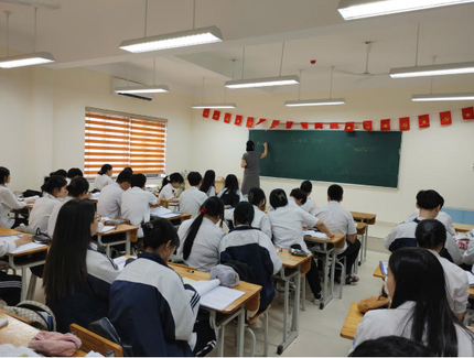 Giáo dục AI trong trường phổ thông: Không quá tải, ưu tiên lồng ghép môn học