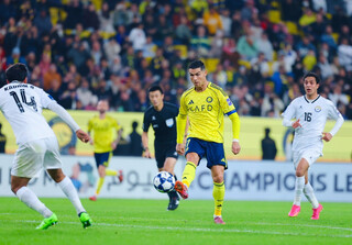 Ronaldo lần đầu ra sân ở Cup C2 châu Á