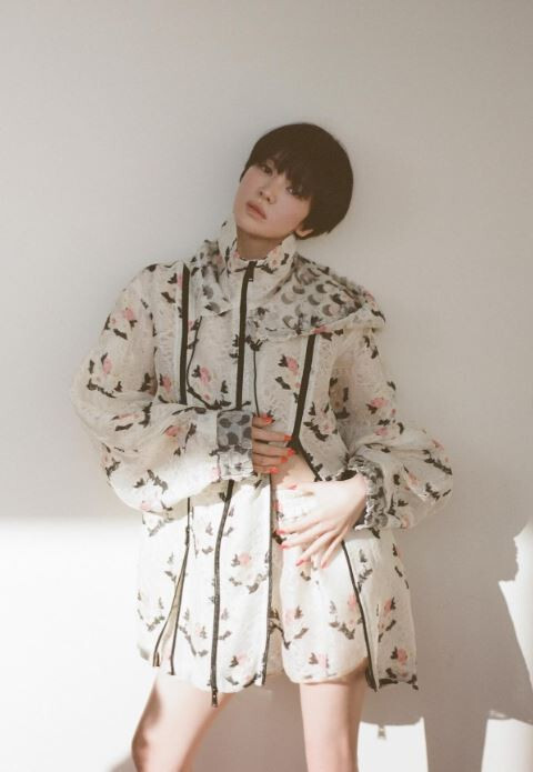 Song Hye Kyo hiếm hoi khoe thơ ấu, vẻ đẹp vượt thời gian ở tuổi U50 liền gây sốt