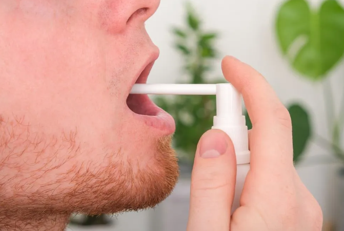 Lưu ngay cách giảm cơn ho, giảm ngứa họng đơn giản, dễ thực hiện