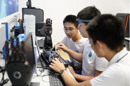 Trung Quốc tăng tốc chuyển đổi giáo dục số