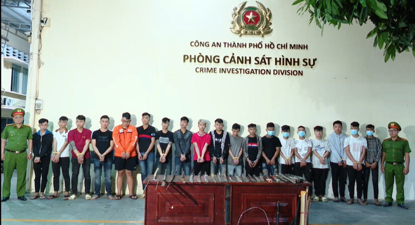 Công an triệu tập 19 thanh thiếu niên hỗn chiến ở TPHCM