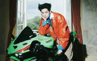 V (BTS) trở thành người nhanh nhất thế giới, lập kỷ lục ấn tượng trên Instagram