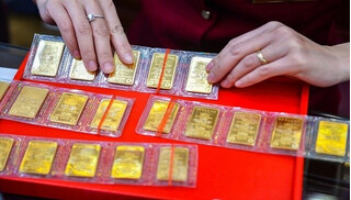 Giá vàng đầu tuần 19/1 ổn định mức 162,8 triệu đồng/lượng còn thế giới đi ngang