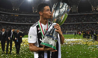 Ronaldo thắng lớn trước Juventus, bỏ túi tiền ‘khủng’