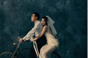 Ảnh cưới bên ngựa của Á hậu Phương Nhi và thiếu gia Phạm Nhật Minh Hoàng - con trai tỷ phú