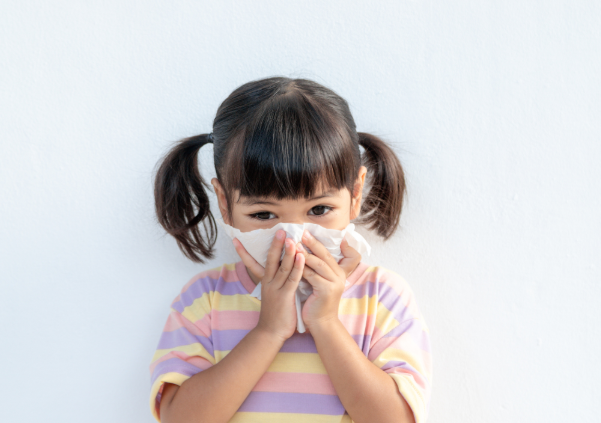 Tại sao trẻ hắt hơi nhiều và cách làm sạch mũi giúp giảm hắt hơi