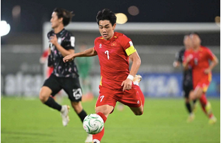 Tiền đạo Đình Bắc nhận án phạt nặng từ AFC