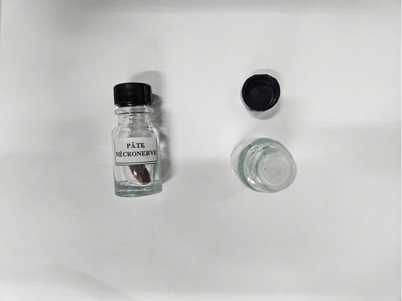 Triệt phá đường dây sản xuất, bán chất độc thạch tín nha khoa ở TPHCM