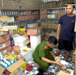 Bắt đường dây sản xuất, mua bán 21 nghìn sản phẩm thuốc bảo vệ thực vật giả